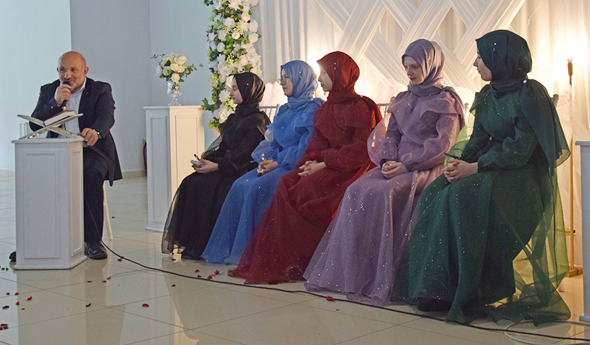 Örgün Eğitimle Birlikte 5 Öğrenci 15 Ayda Hafız Oldu 2