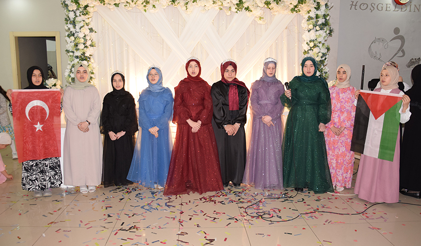Örgün Eğitimle Birlikte 5 Öğrenci 15 Ayda Hafız Oldu 9