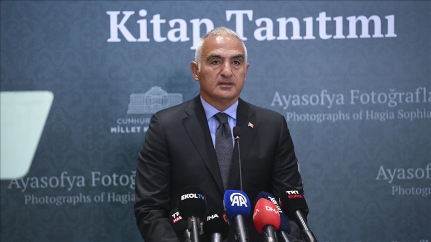 Bakan Ersoy, Ayasofya Fotoğrafları Kitabının Tanıtım Programı Ve Sergisinin Açılışına Katıldı (1)