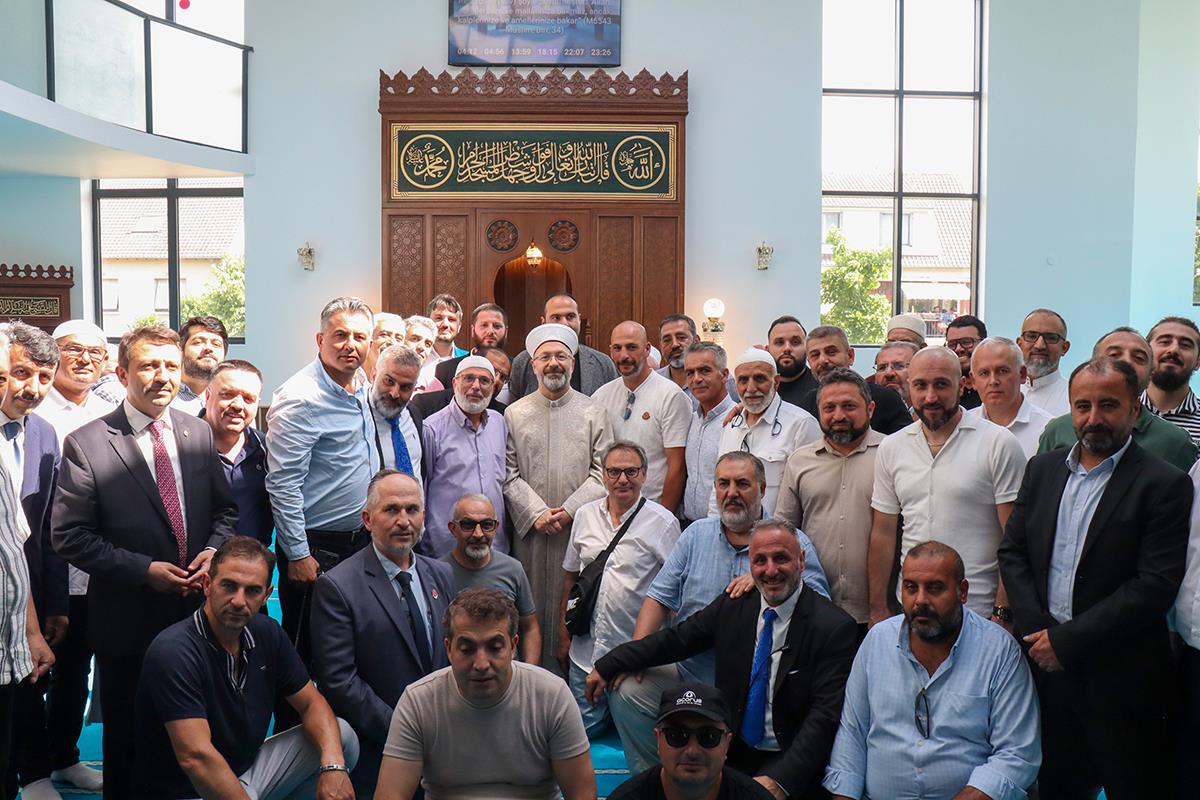 Başkan Erbaş Medeniyetin En Önemli Merkezi Camilerdir, Mescitlerdir (21)