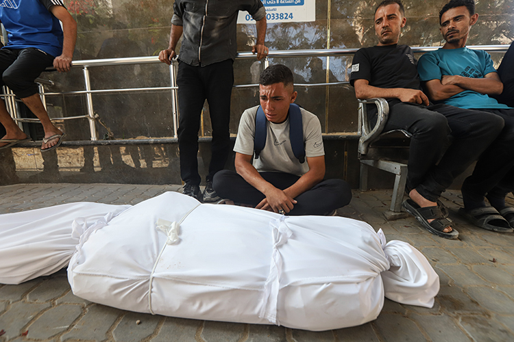 İsrail'in Gazze'de Yardım Bekleyenlere Saldırısında En Az 45 Kişi Hayatını Kaybetti (4)
