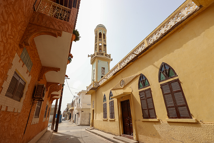 Senegal'de Camilerin Birbirinden Farklı Minareleri Göz Kamaştırıyor 3