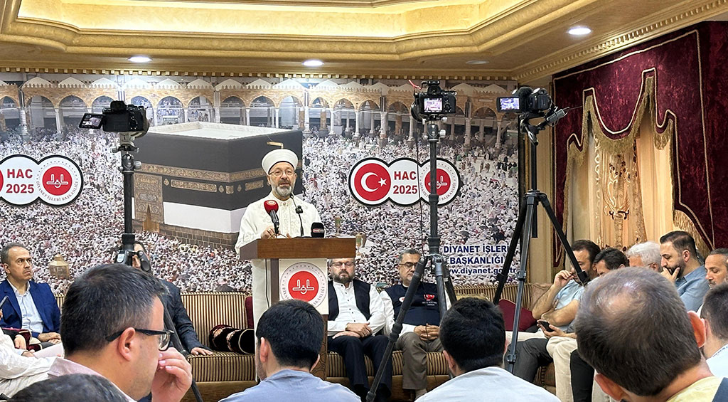T D V'ye Rekor Bağış Ali Erbaş