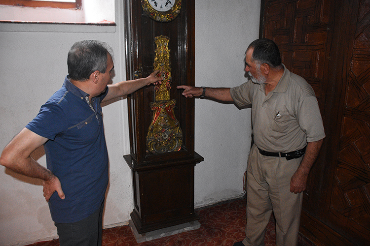 Afyonkarahisar'da Ulu Cami'deki 140 Yıllık Kurmalı Saat Zamana Tanıklık Ediyor 2