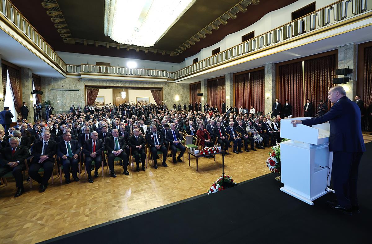 Başkan Erbaş, Gazi Meclis'te Dua Etti (12)