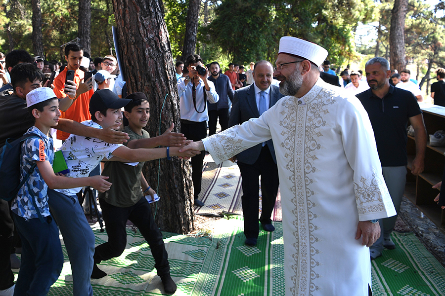 Erbaş Güzel Ahlak, Gencin Süsüdür (2)