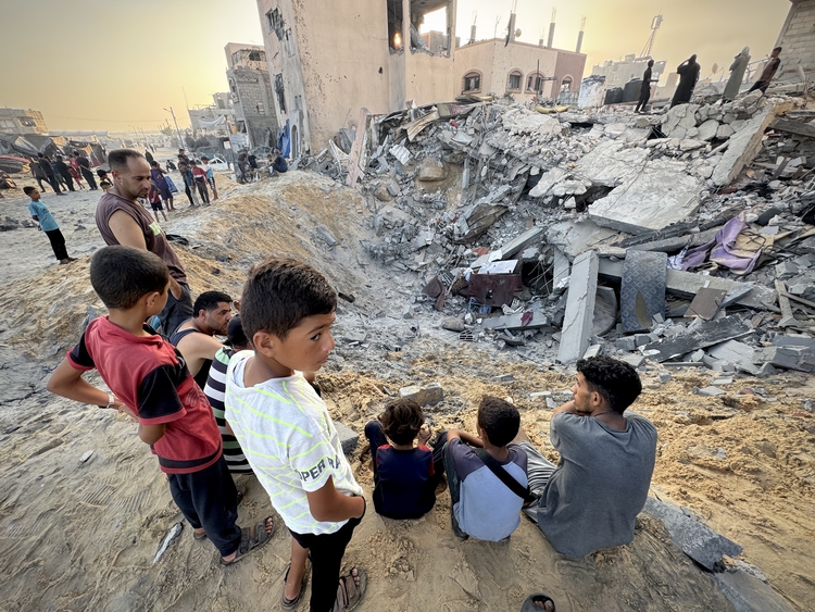 İsrail'in Gazze'ye Düzenlediği Saldırılarda 13 Filistinli Hayatını Kaybetti 2