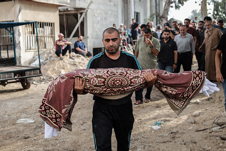İsrail'in Gazze'ye Yönelik Saldırılarında Aralarında Çocukların Da Bulunduğu 39 Filistinli Hayatını Kaybetti (1)