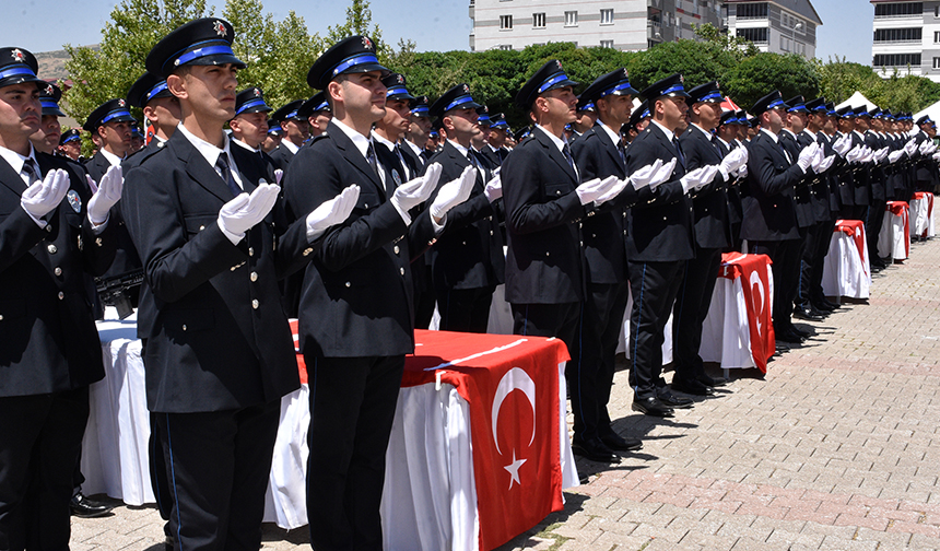 Polis Dua 33