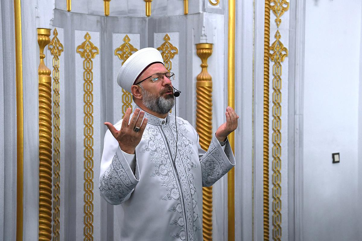 Türkiye'deki Orman Yangınlarının Sona Ermesi Için Camilerde Dua Edildi (2)