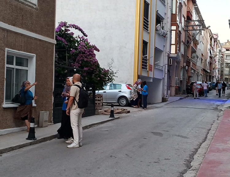 Balıkesir'de 6,1 Büyüklüğünde Deprem 6