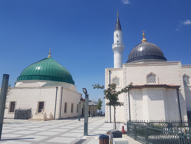 Depremlerde Hasar Alan Hz. Ukkaşe Türbesi Yeniden Ziyarete Açıldı 2