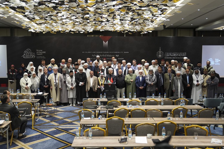 İslami Ve İnsani Bir Sorumluluk Gazze Konferansı Çalıştaylarla Sürüyor (3)