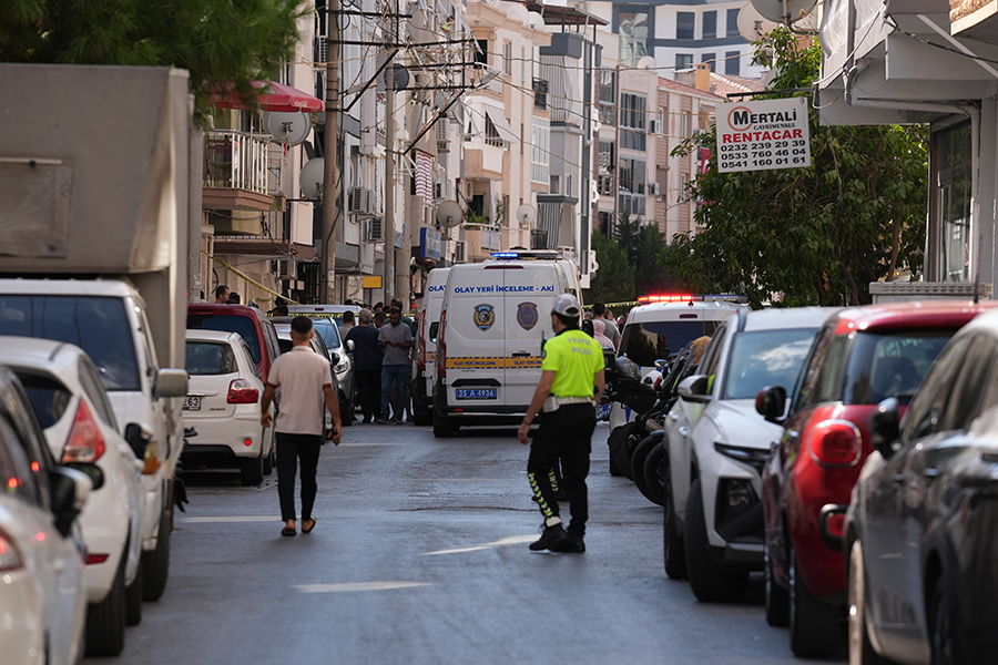 2025.09.08 İzmir'de Polis Merkezine Silahlı Saldırıda 2 Polis Şehit Oldu, 1 Polis Yaralandı (1)