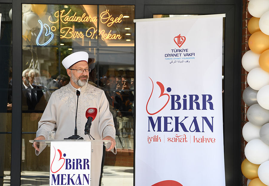 Başkan Erbaş: Dünyayı iyilik değiştirir