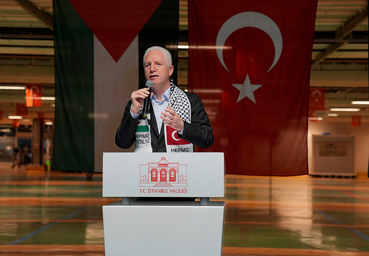 İstanbullu Balıkçılar Bir Günlük Hasılatını Gazze'ye Bağışladı (2)