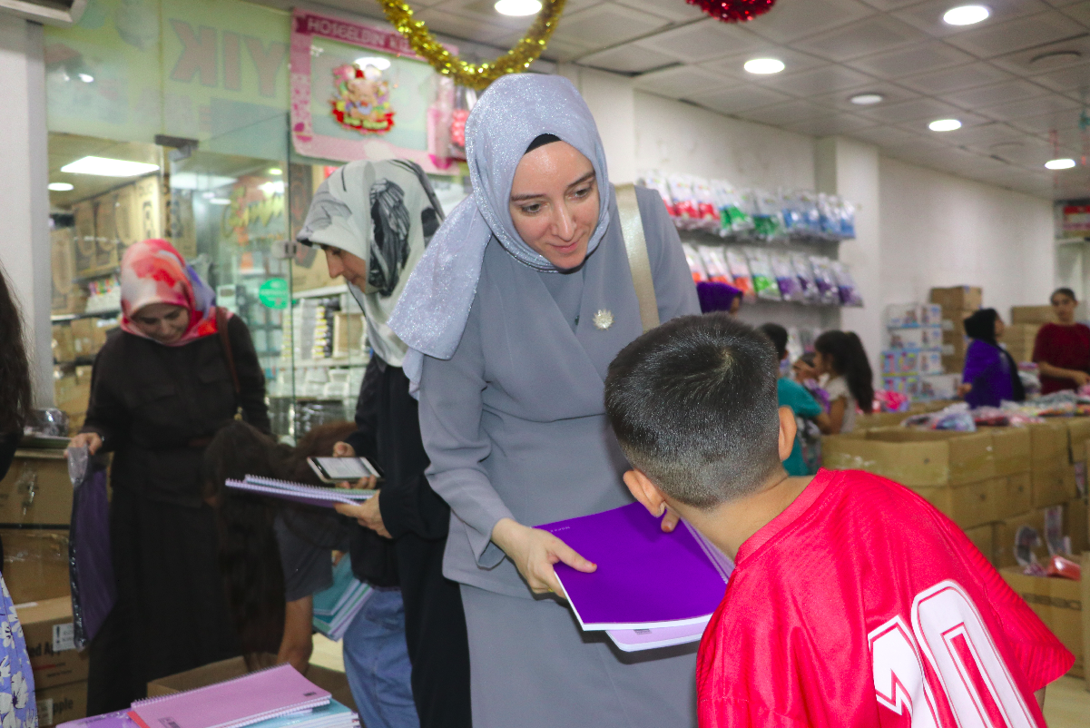 Şanlıurfa’da 200 Aileye Kırtasiye Desteği