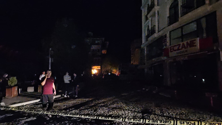 Balıkesir'de 6,1 Büyüklüğünde Deprem 11