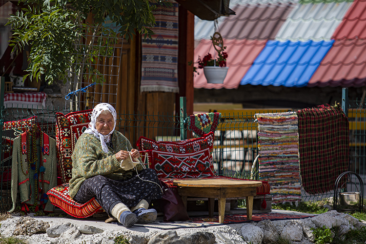 Bosna Hersek'te Teknolojiden Uzak, Doğasıyla Öne Çıkan Dağ Köyü Lukomir (3)