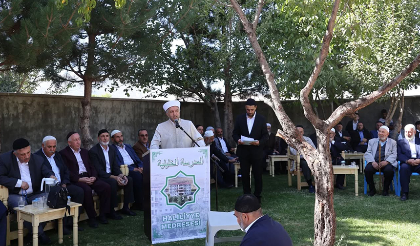 Güroymak’ta 32 öğrenci icazet aldı