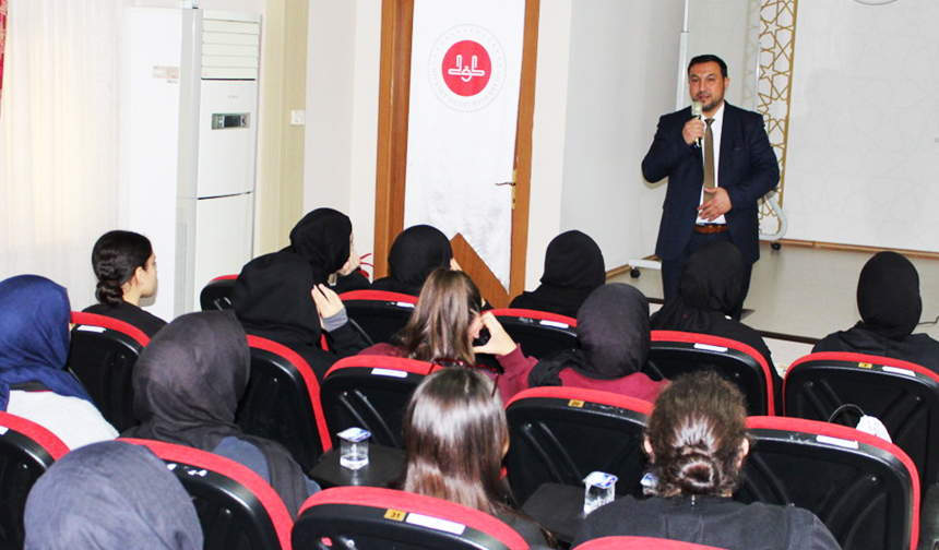 Haseki’de “Öncü Şahsiyetler Projesi” değerlendirildi
