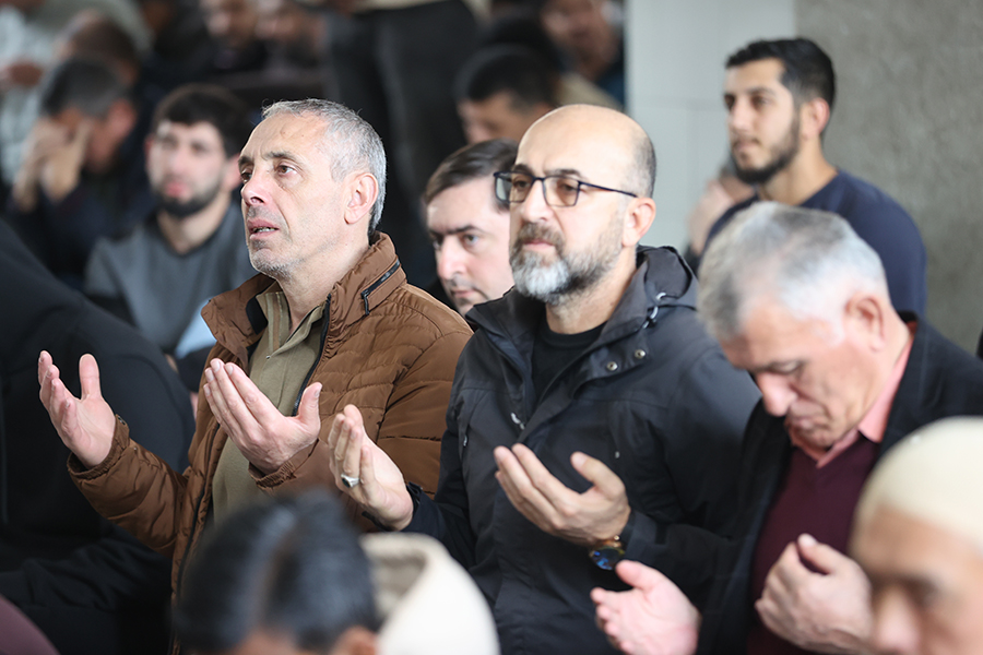 Şehit olan askerler için Tiflis’te Kur’an-ı Kerim okundu