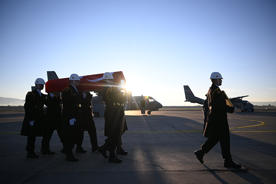 Şehitlerimizi uğurluyoruz