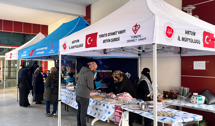 Artvin’de Gazze için “Hayır Çarşısı” kuruldu