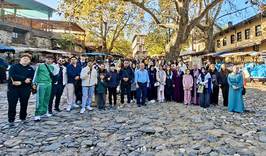 Kuşadası’ndan gençler manevi geziye çıktı