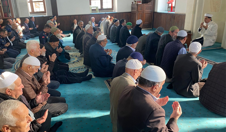 Espiye Şehidini Dualarla Andı 3