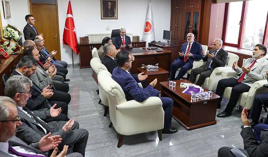 Mushafları İnceleme ve Kıraat Kurulu Başkanı Osman İyişenyürek göreve başladı