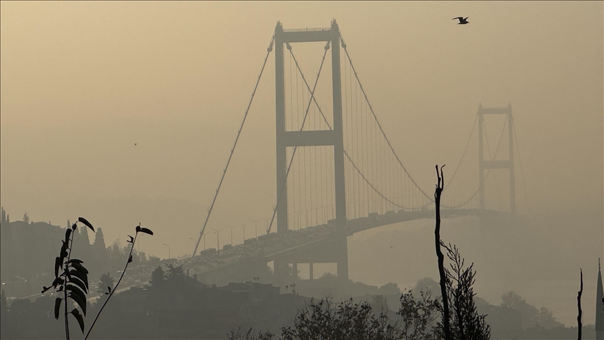 İstanbul’un bazı bölgelerinde sis etkili oluyor