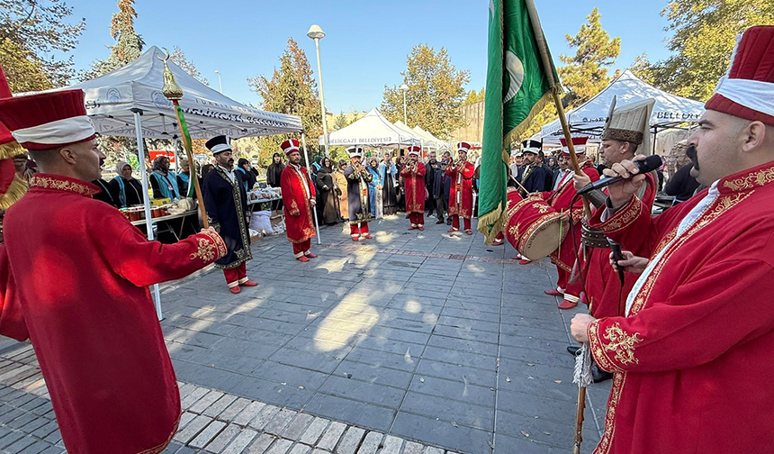 Kayseri’de Gazze yararına “Hayır Çarşısı” açıldı