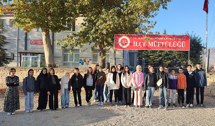 Kazımkarabekir Müftülüğü başarılı gençleri ödüllendirdi