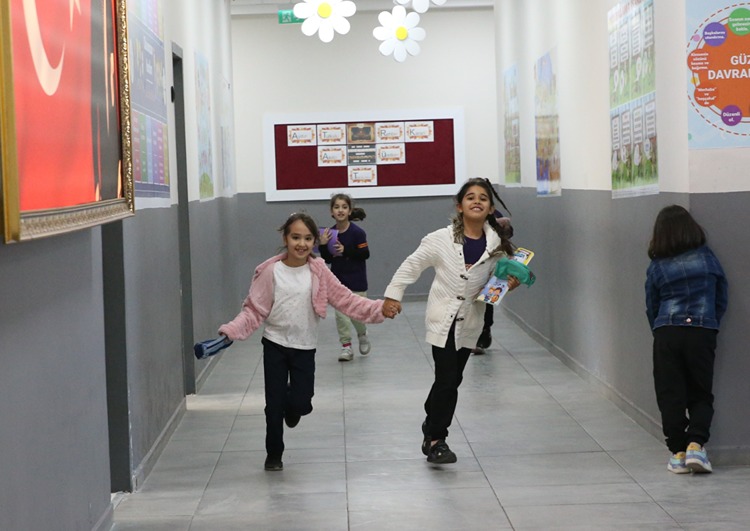 Okullarda Ara Tatil Sonrası Ilk Ders Zili Çaldı (2)