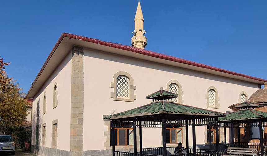 Şenkaya Merkez Camii cemaatine kavuştu