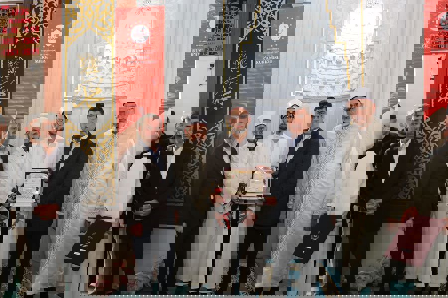 Sultanbeyli’de 58 hafız icazet aldı