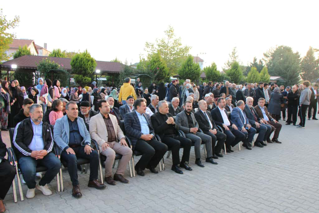 Suluova’da icazet alan 100 hafız umreye gönderildi