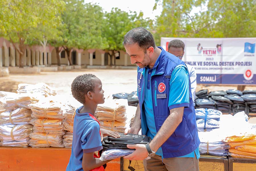 TDV’den Somali’deki yetimlere eğitim desteği