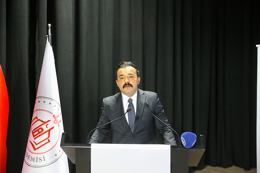 Van’da ‘3. Dönem Aday Din Görevlileri Mesleki Eğitimi Mezuniyet Töreni’ düzenlendi