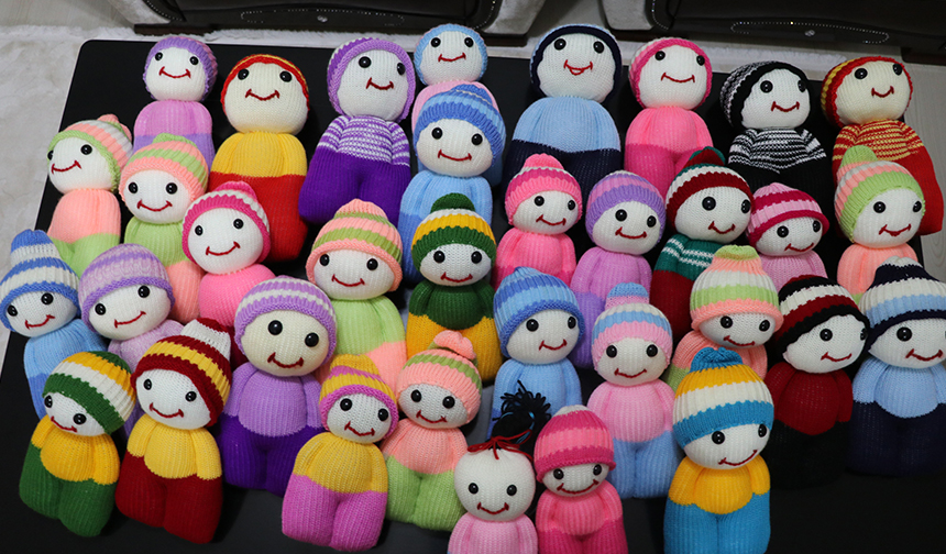 Bebekleriyle Çocukları Sevindiriyor 33