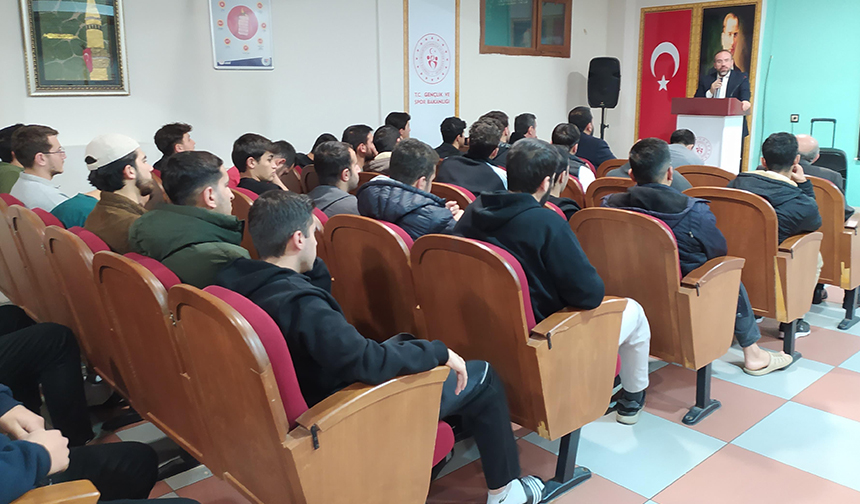 Müftü Büyük, dijital çağda gençliğin kimlik arayışına dikkat çekti