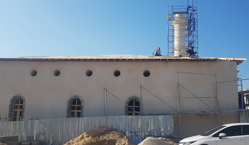 Depremde Hasar Gören Cami 11