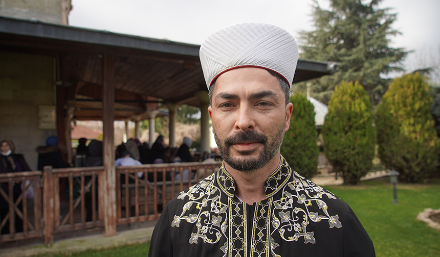 Edirne’deki Dar’ül Hadis Camii’nde dua geleneği yaşatılıyor