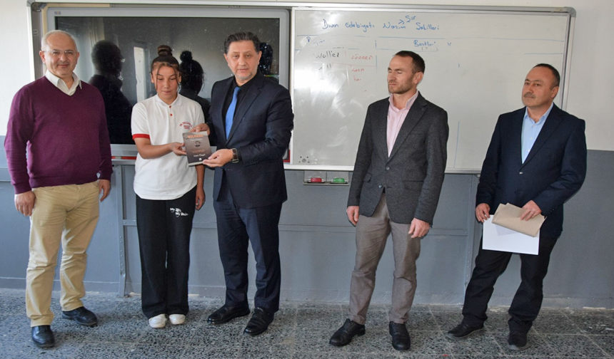 Espiye’de Başarılı Öğrenciler Ödüllendirildi 1