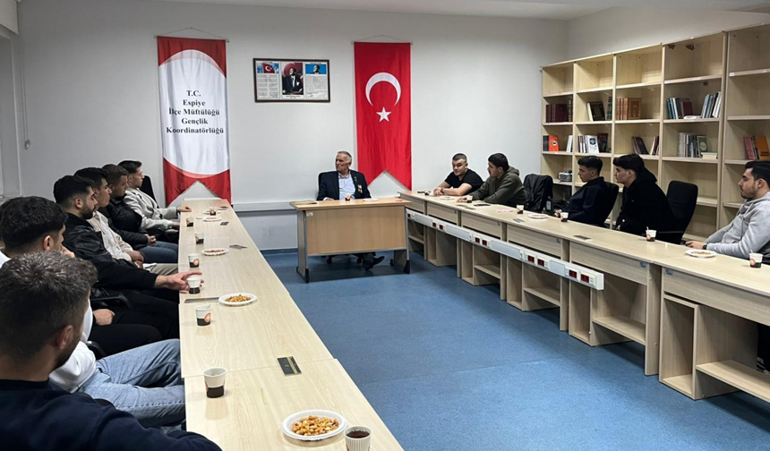 Espiye’de Kıbrıs Gazisi Öğrencilerle Buluştu 1