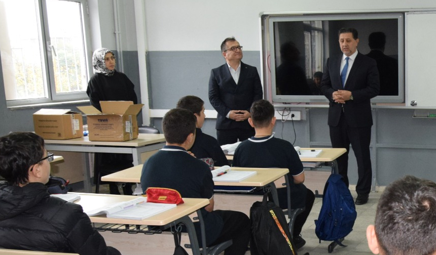 Espiye'de Öğrencilere Kur'an Hediye Edildi 3