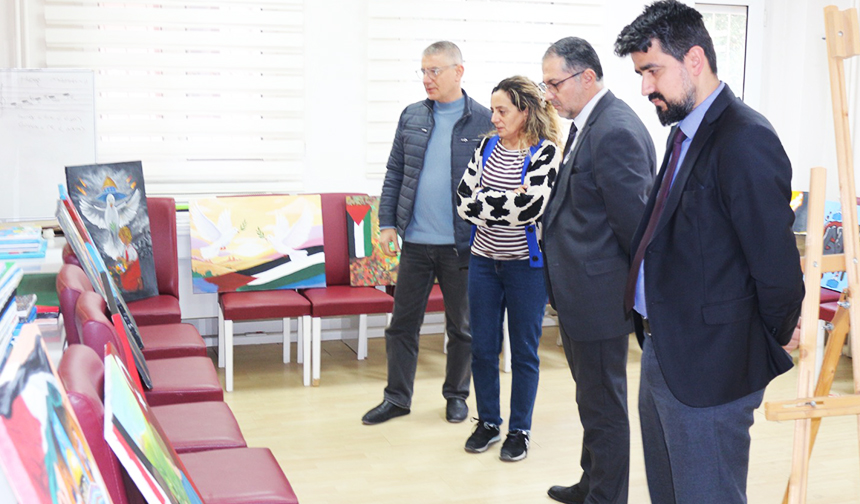 Pamukkale’de fırçalar Gazze’nin kutlu direnişini çizdi