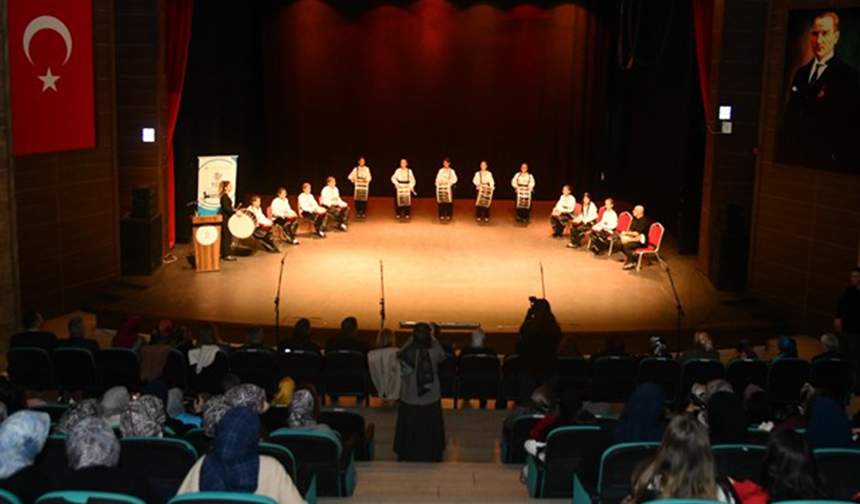 Tekirdağ Altın Çağ Tiyatro 22