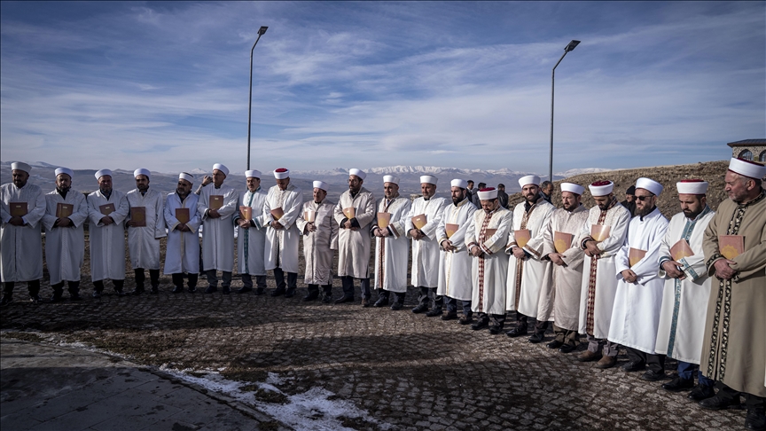 Erzurum’un 500 yıllık geleneği “1001 Hatim” başladı